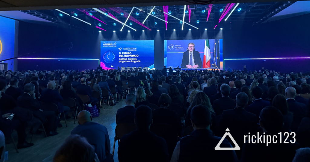Inaugurazione del Salone del Risparmio 2025 all’Allianz MiCo con il videocollegamento del Ministro Giorgetti